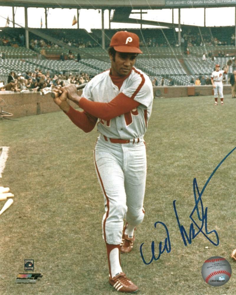 WILLIE MONTANEZ PHILADELPHIA PHILLIES  SIGNED AUTOGRAPHED 8X10 PHOTO W/ COA