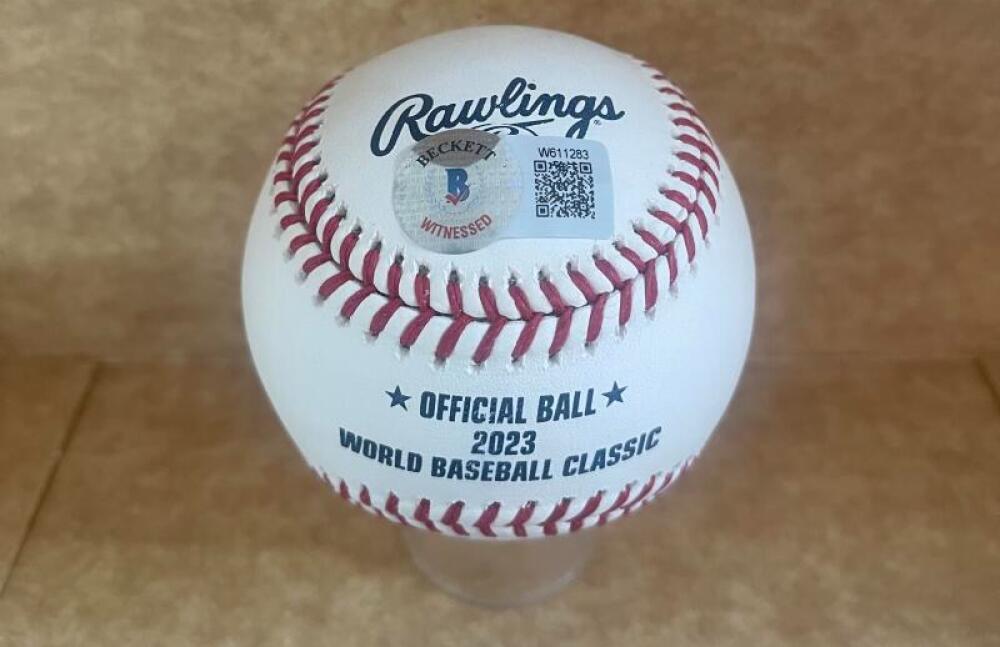 RANDY AROZARENA RAYS SIGNED AUTOGRAPHED 2023 WBC RARE BASEBALL BECKETT