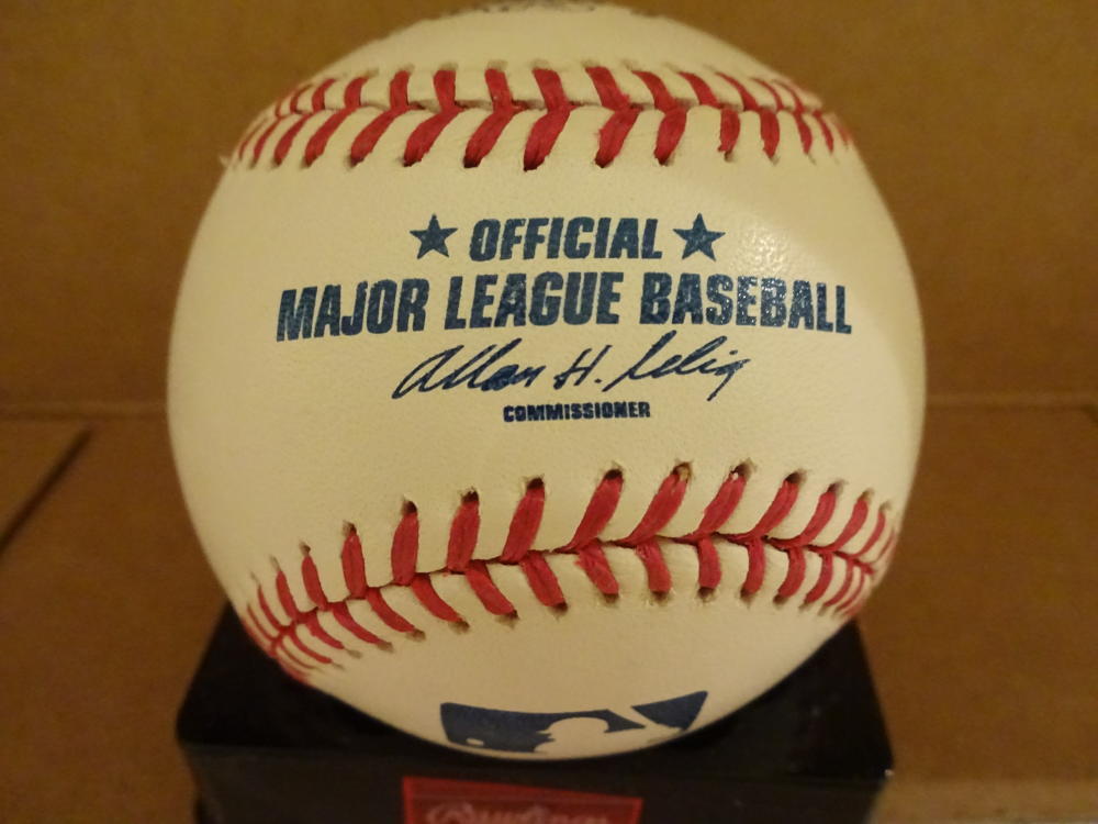 PEPE MANGUAL RARE EXPOS/METS  SIGNED  AUTOGRAPHED M.L.  BASEBALL W/COA