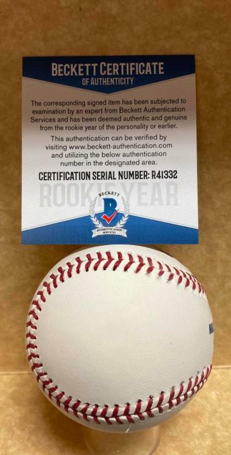 TREVOR STEPHAN  NEW YORK YANKEES ROOKIE YEAR SIGNED M.L. BASEBALL BECKETT R41332