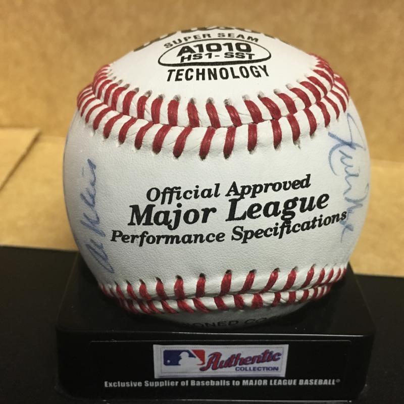CHICAGO CUBS/BEARS STARS SIGNED BASEBALL GALE SAYERS ETC SIGNED BASEBALL W/COA