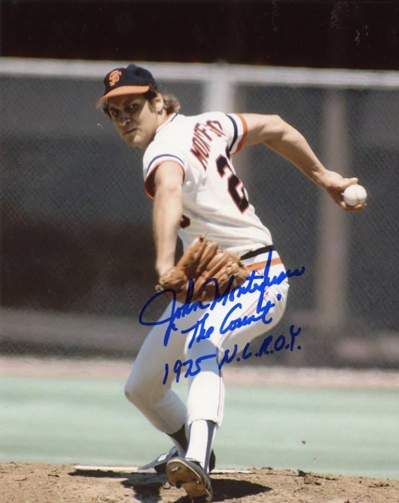 JOHN MONTEFUSCO "THE COUNT" 1975 R.O.Y. GIANTS  SIGNED 8X10 PHOTO W/COA