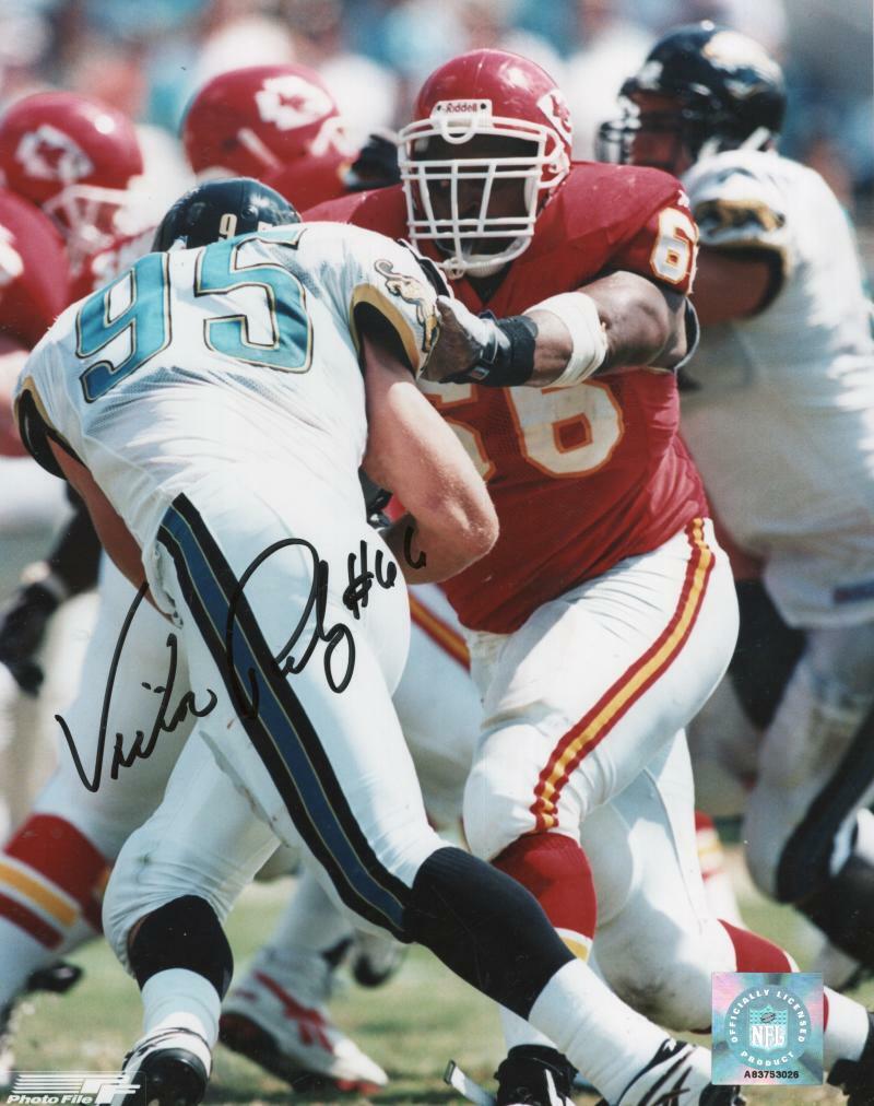 VICTOR RILEY KANSAS CITY CHIEFS  SIGNED 8X10 PHOTO W/ COA