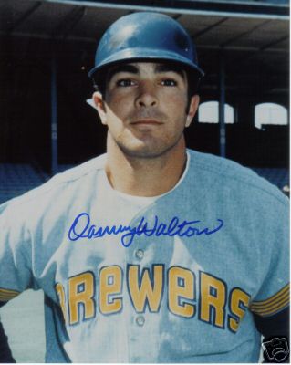 DANNY  WALTON     MILWAUKEE BREWERS SIGNED 8X10