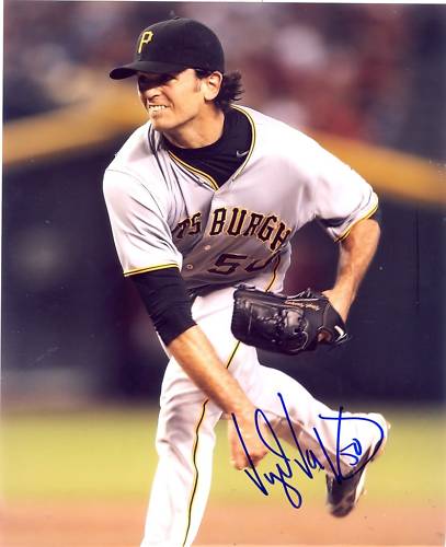 VIRGIL VAZQUEZ PITTSBURGH PIRATES SIGNED 8X10 PHOTO COA