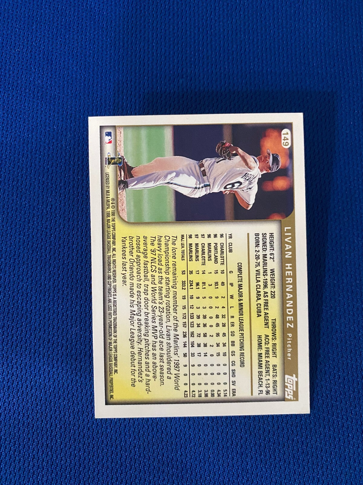 1998 TOPPS LIVAN HERNANDEZ FL MARLINS AUTOGRAPHED SIGNED CARD #149 W/COA *