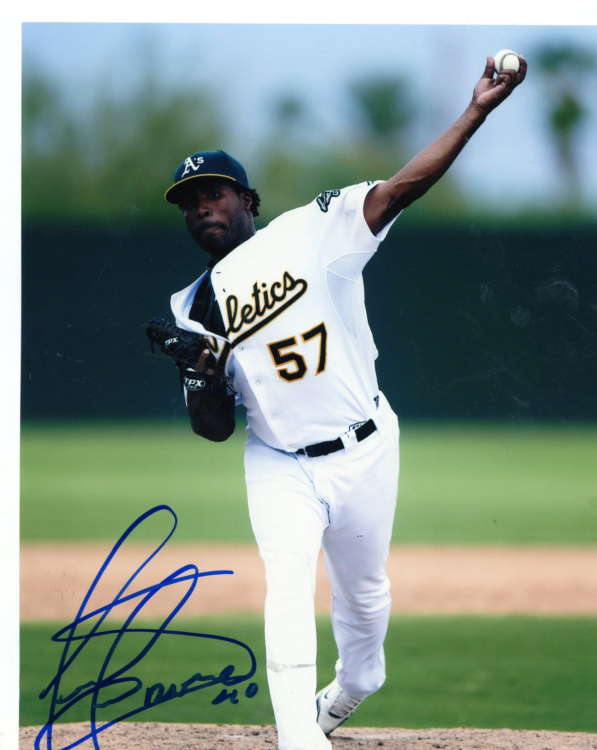 OMAR DURAN OAKLAND A'S   SIGNED AUTOGRAPHED     8X10  PHOTO