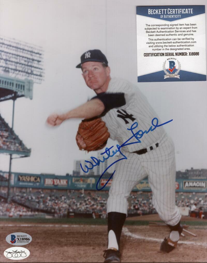 WHITEY FORD NEW YORK YANKEES SIGNED 8X10 PHOTO BECKETT X18986