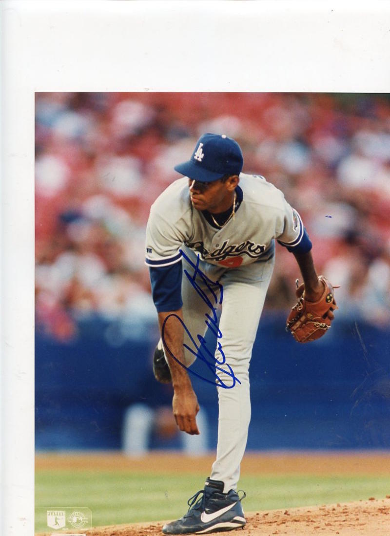 RAMON MARTINEZ LOS ANGELES RAMS ACTION SIGNED  AUTOGRAPHED  8X10 PHOTO W/COA