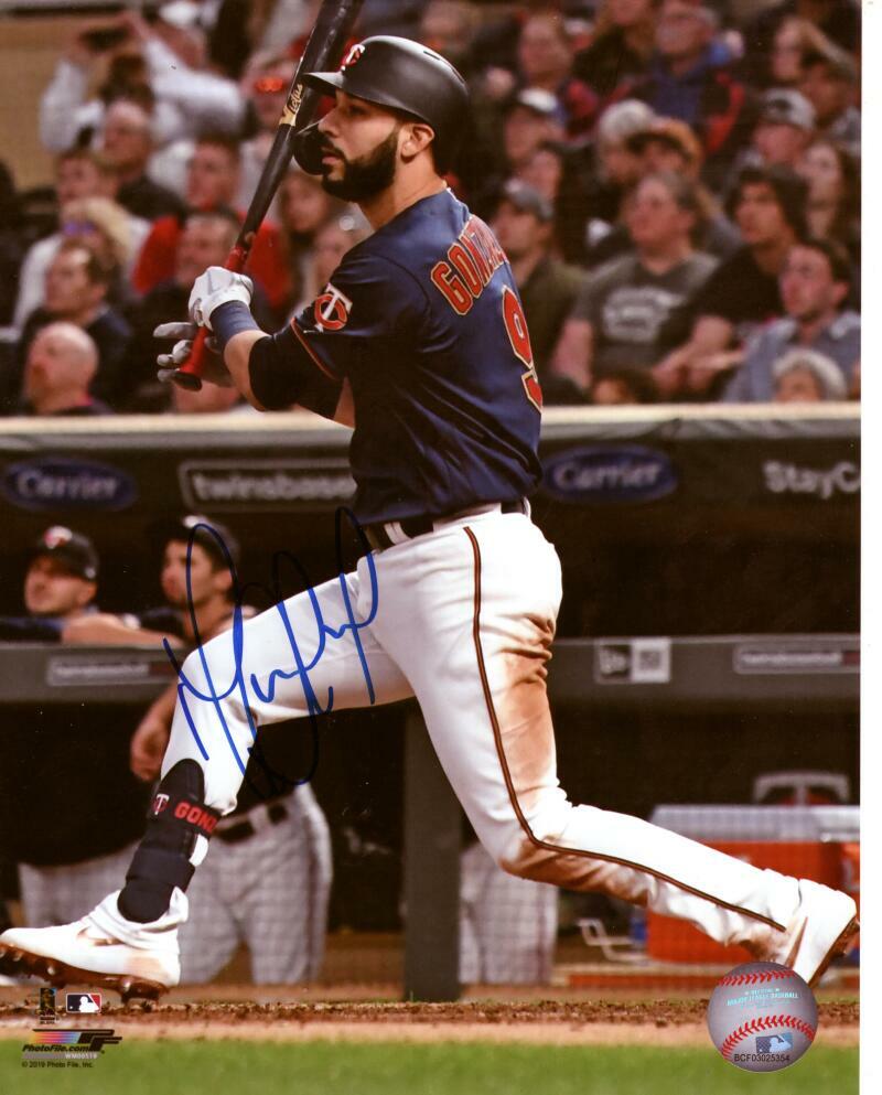 MARWIN GONZALEZ  MINNESOTA TWINS SIGNED AUTOGRAPHED 8X10 PHOTO W/ COA