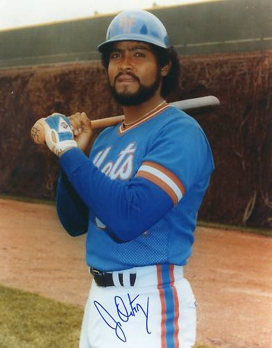 JUNIOR ORTIZ   NEW YORK METS   SIGNED 8X10