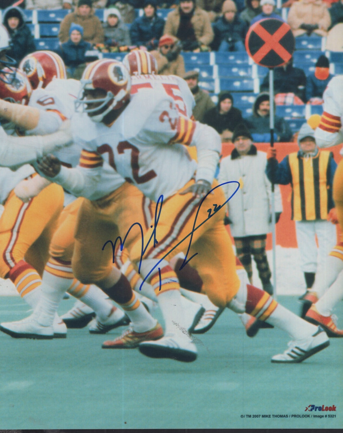 MIKE THOMAS WASHINGTON SIGNED AUTOGRAPHED 8X10 PHOTO W/ COA
