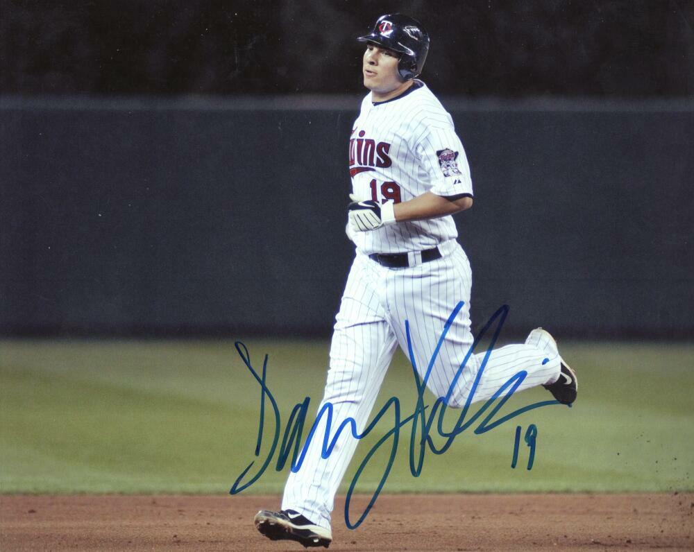 DANNY VALENCIA MINNESOTA TWINS SIGNED AUTOGRAPHED 8X10 PHOTO W/ COA