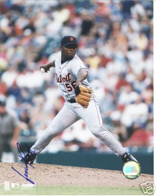 FERNANDO RODNEY DETROIT TIGERS SIGNED 8X10 PHOTO W/COA