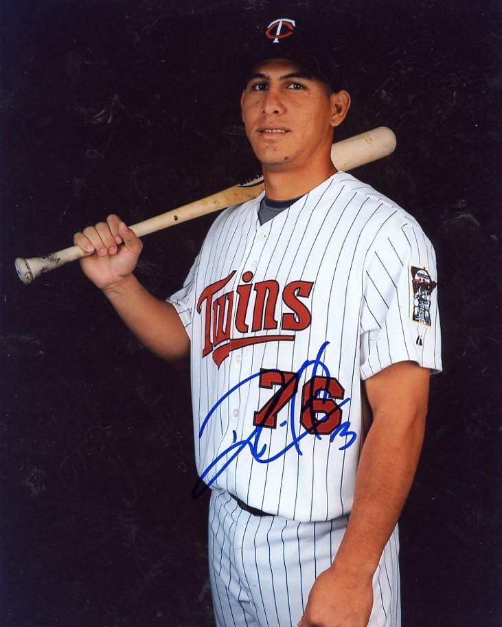 WILSON RAMOS  MINNESOTA  TWINS     SIGNED  AUTOGRAPHED 8X10  PHOTO