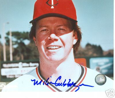 MIKE CUBBAGE MINNESOTA TWINS SIGNED 8X10 PHOTO W/COA