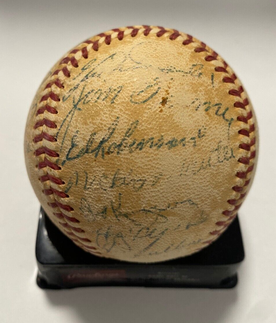 1954 NEW YORK YANKEES TEAM SIGNED AUTOGRAPHED BASEBALL BECKETT LOA MANTLE BERRA