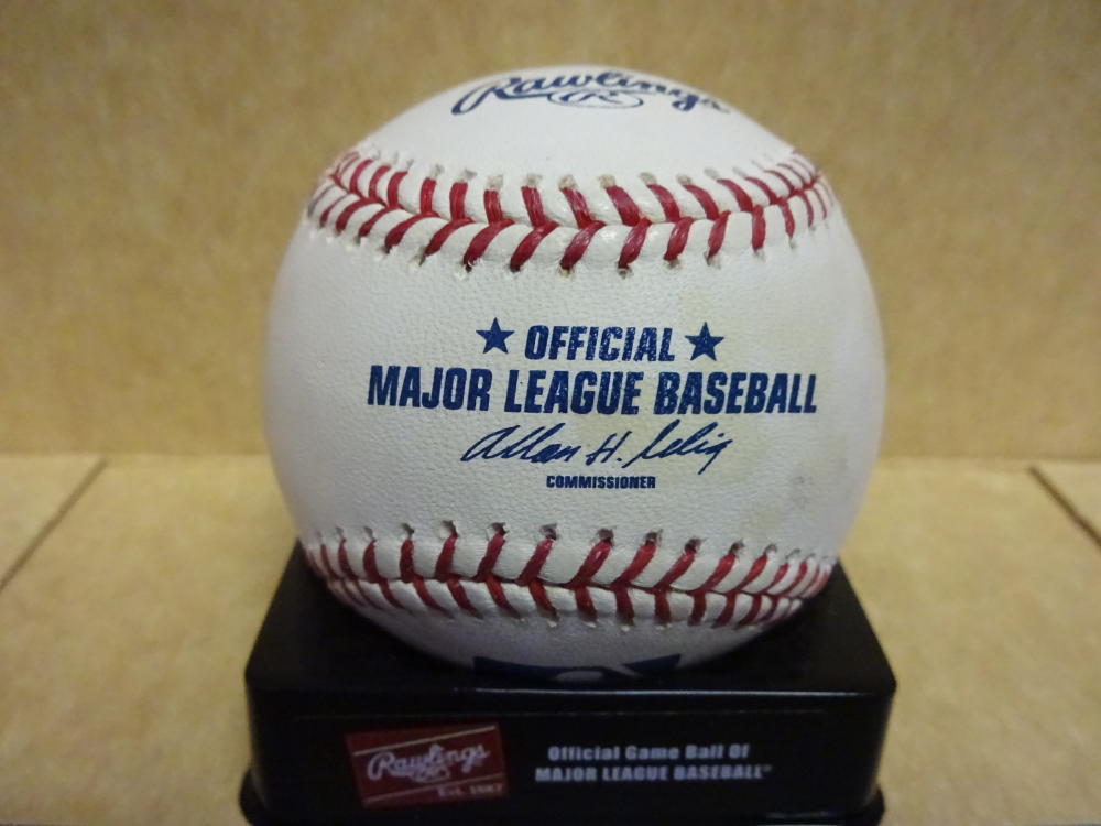 ORBER MORENO ROYALS/METS SIGNED M.L. BASEBALL W/COA