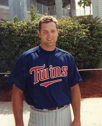 BRAD  THOMAS   TWINS/TIGERS  UNSIGNED 8X10