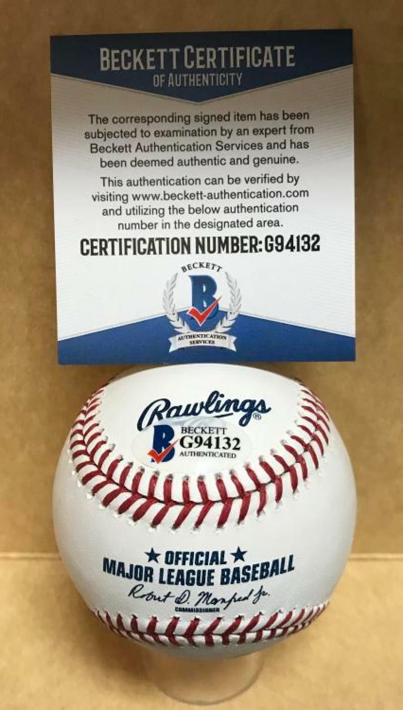 VICTOR ROBLES WASHINGTON NATIONALS SIGNED M.L. BASEBALL BECKETT G94132