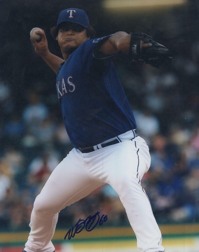 WARNER MADRIGAL TEXAS RANGERS  SIGNED AUTOGRAPHED 8X10 PHOTO W/ COA 