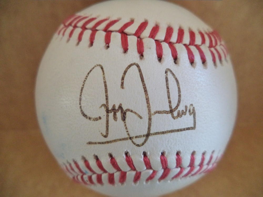 JEFF TREADWAY BRAVES/REDS SIGNED AUTOGRAPHED N.L. BASEBALL BECKETT F50760