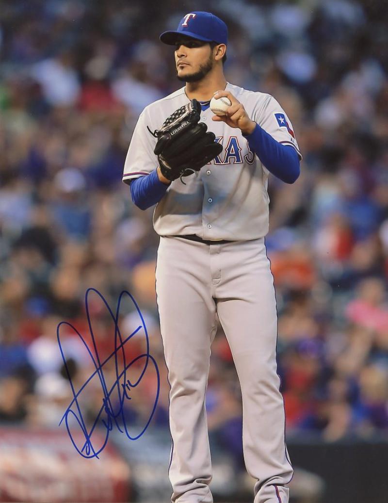 MARTIN PEREZ TEXAS RANGERS SIGNED 8X10 PHOTO W/COA