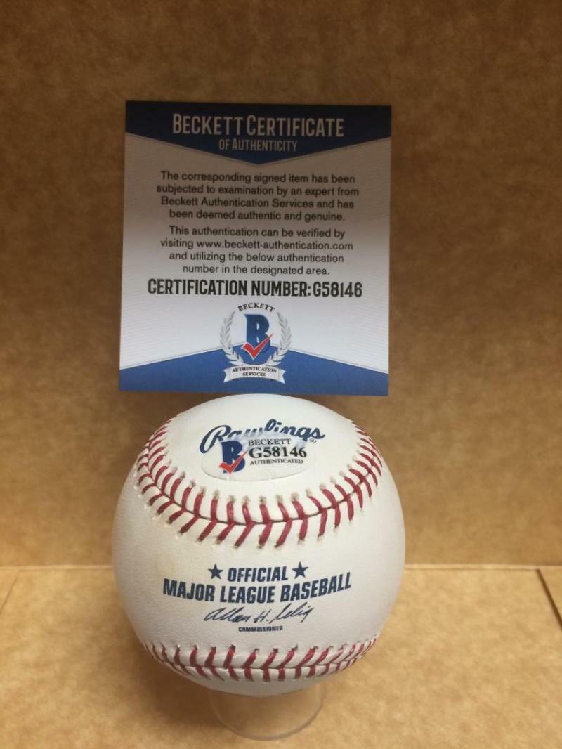 JOE TORRE NEW YORK YANKEES SIGNED AUTOGRAPHED M.L. BASEBALL BECKETT G58146