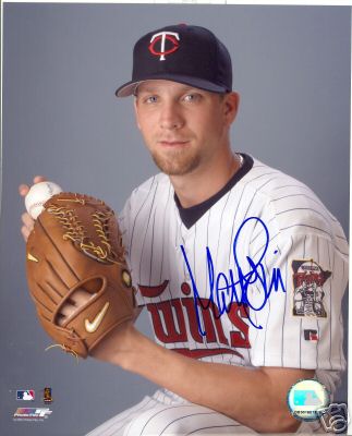 MATT GUERRIER MINNESOTA TWINS SIGNED 8X10 PHOTO W/COA