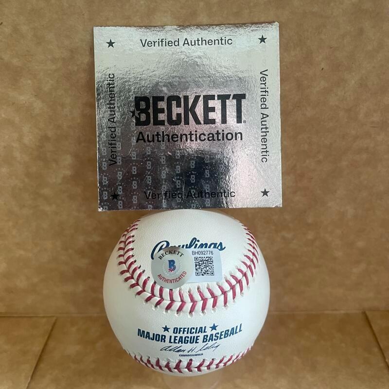 CARLOS MARMOL CUBS/DODGERS SIGNED AUTO M.L. BASEBALL BECKETT AUTHENTICATED