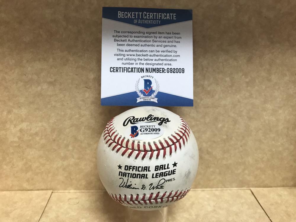 HANK AARON MILWAUKEE BRAVES VINTAGE SIGNED N.L. BASEBALL BECKETT G92009