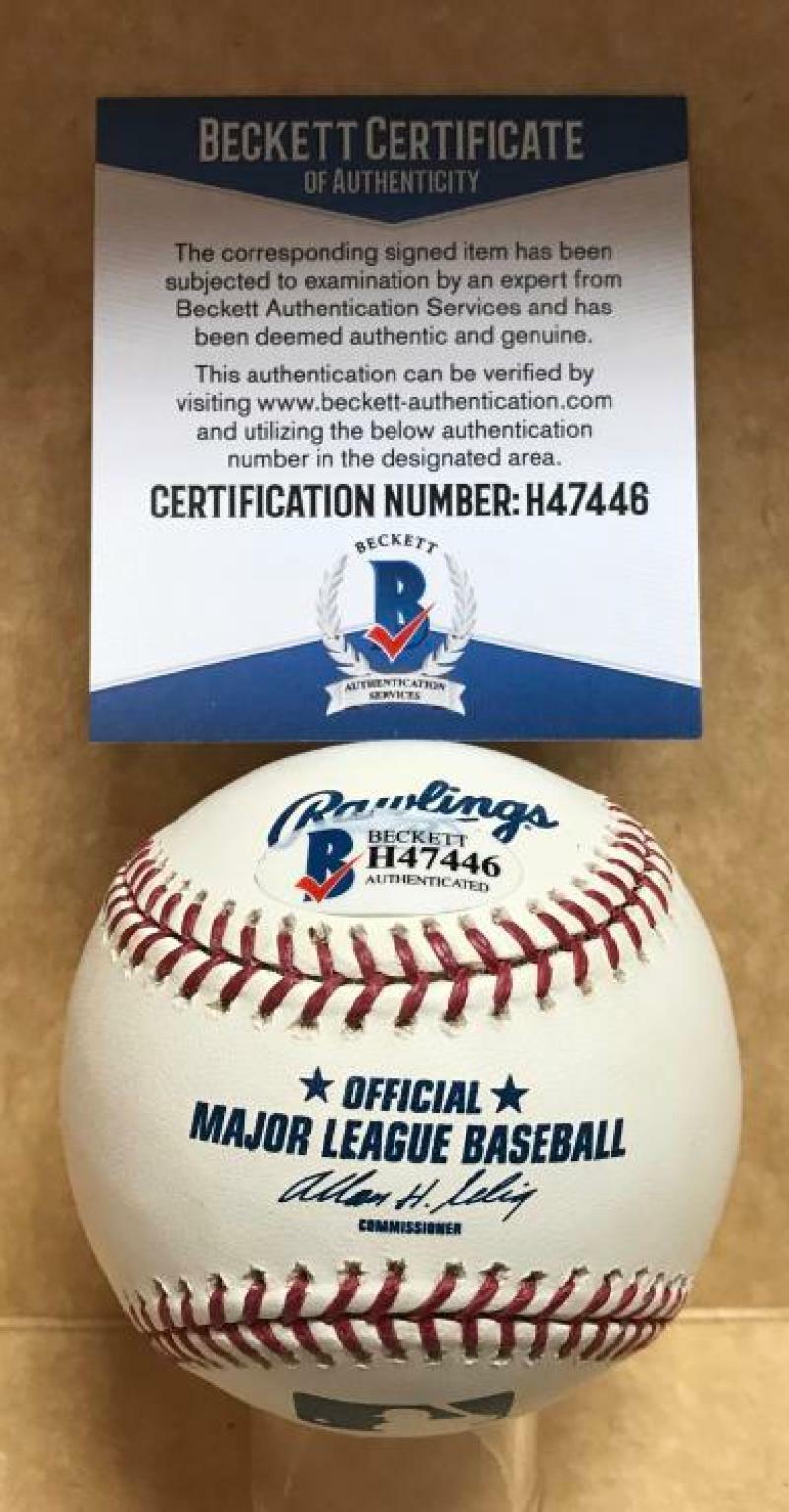 WAYNE GRANGER NY YANKEES 73 SIGNED AUTOGRAPHED M.L. BASEBALL BECKETT H47446