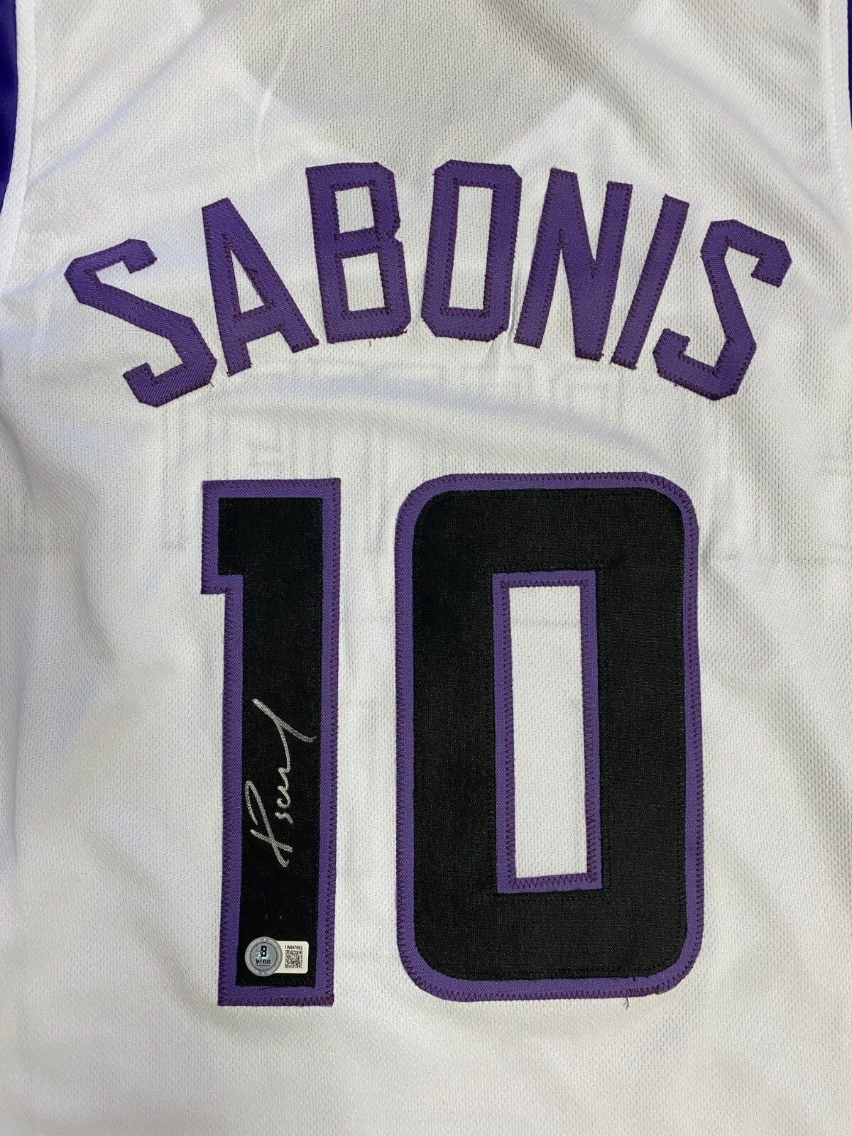 DOMANTAS SABONIS #10 SACRAMENTO KINGS SIGNED AUTO CUSTOM JERSEY SZ XL BECKETT D