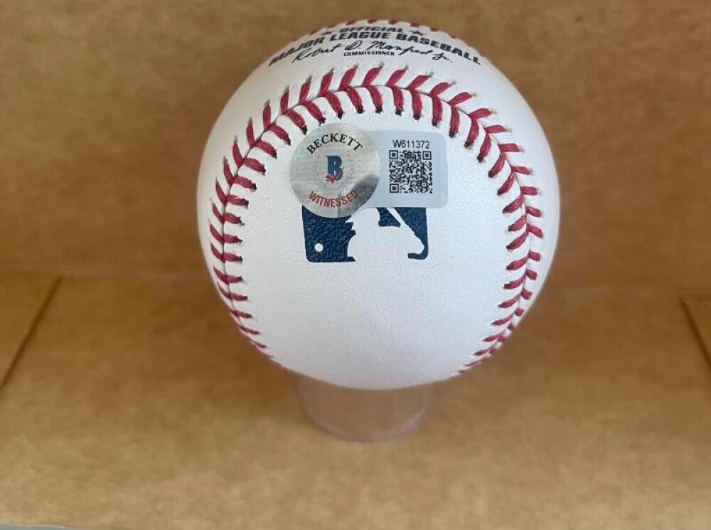 YENNIER CANO ORIOLES SIGNED AUTOGRAPHED M.L. BASEBALL BECKETT AUTH
