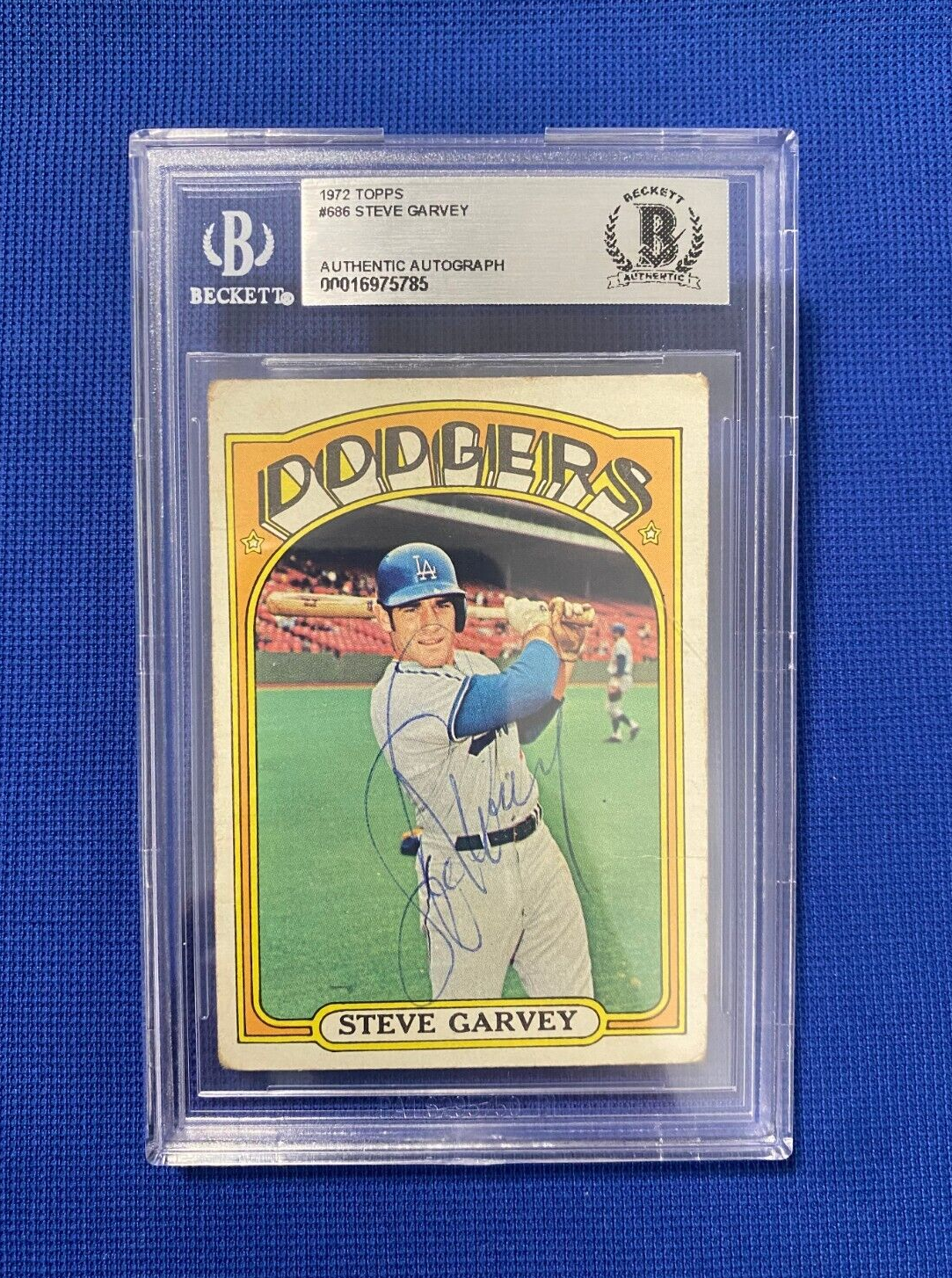 1972 TOPPS STEVE GARVEY DODGERS SIGNED AUTOGRAPHED AUTO CARD #686 BECKETT AUTH