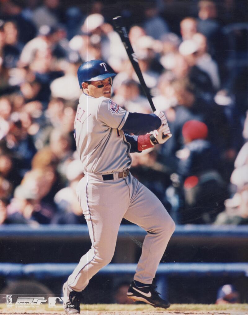IVAN RODRIGUEZ RANGERS UNSIGNED 8X10 PHOTO 