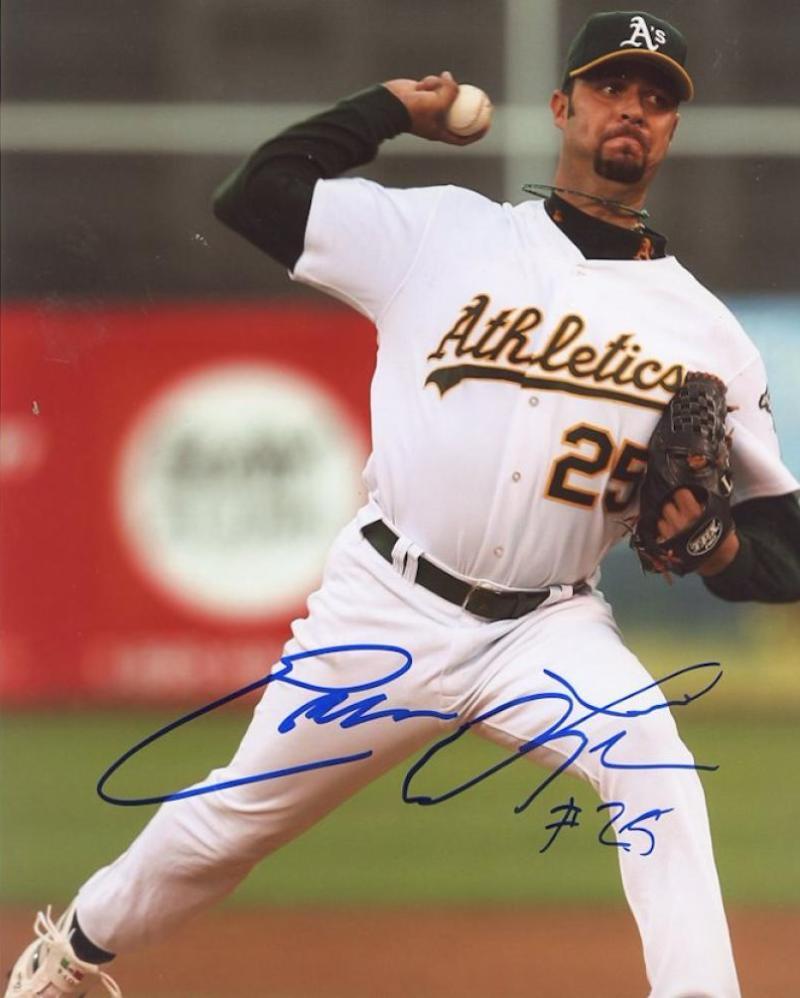ESTEBAN LOAIZA OAKLAND A'S SIGNED AUTOGRAPHED 8X10  PHOTO  W/COA
