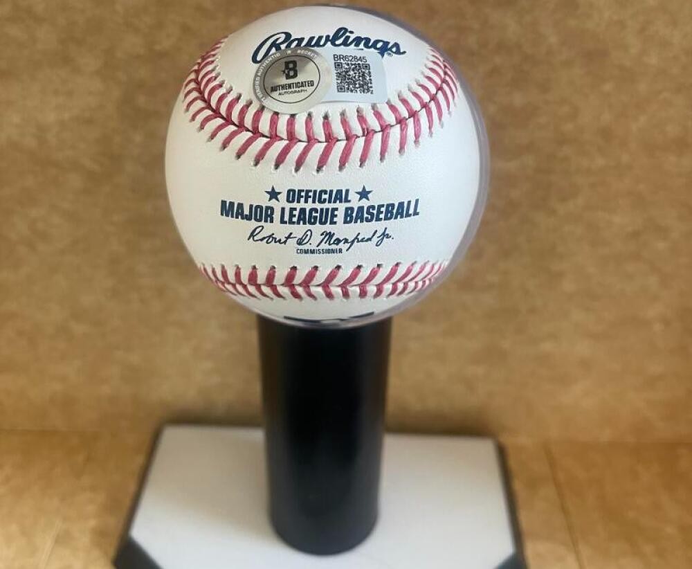 BOB BEAMON 68 GOLD OLYMPICS SIGNED AUTOGRAPHED M.L. BASEBALL BECKETT AUTH