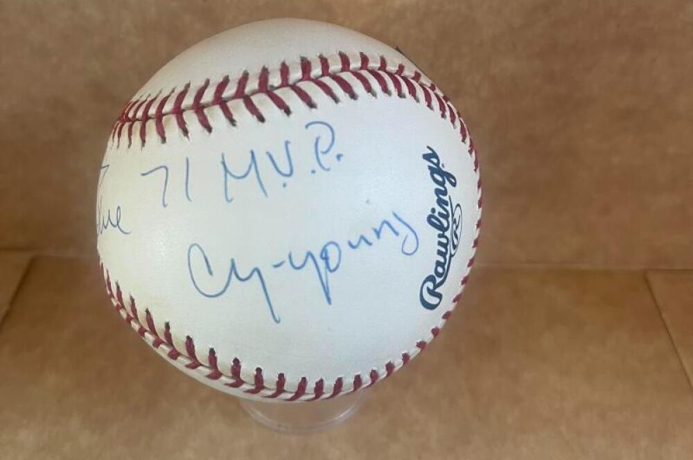 VIDA BLUE 71 MVP CY YOUNG SIGNED AUTOGRAPHED M.L. BASEBALL BECKETT AUTH