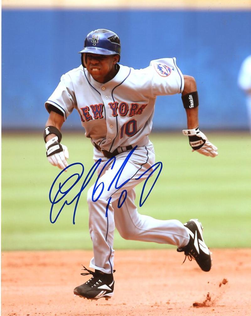 ENDY CHAVEZ NEW YORK METS RUNNING SIGNED AUTOGRAPHED 8X10 PHOTO W/COA