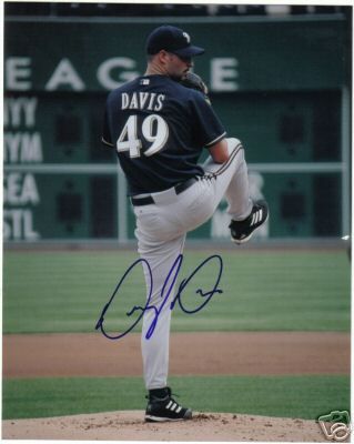 DOUG  DAVIS  MILWAUKEE BREWERS   SIGNED 8X10