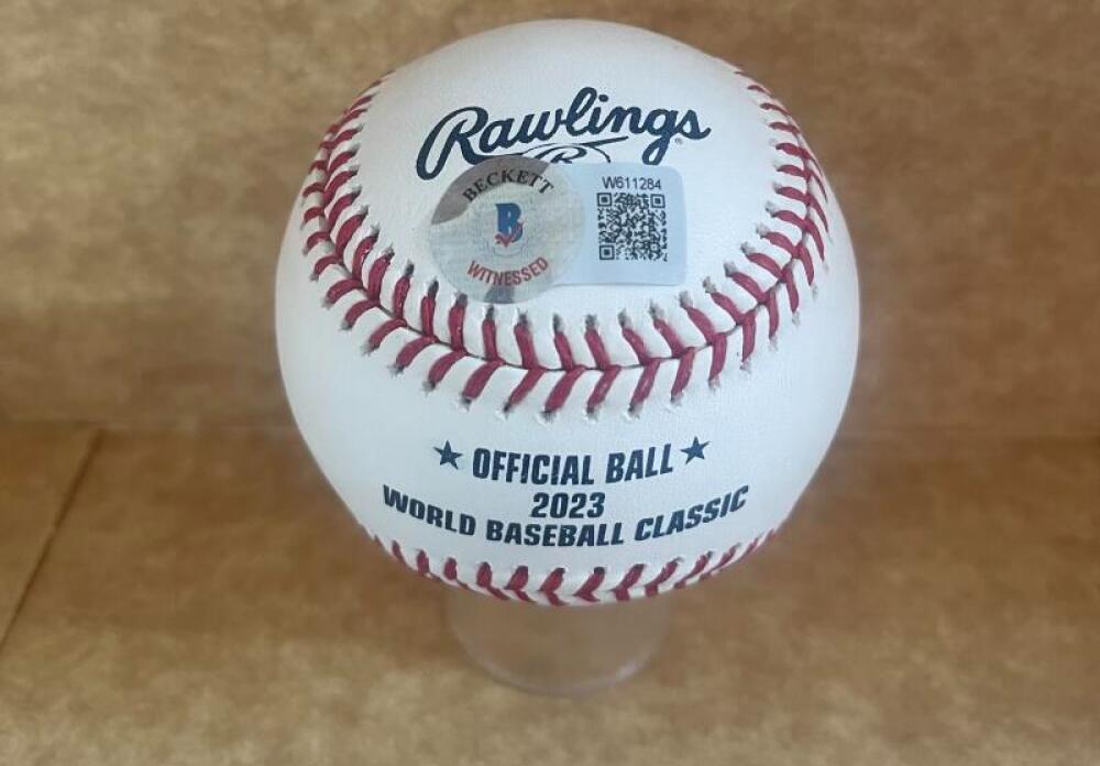 RANDY AROZARENA RAYS SIGNED AUTOGRAPHED 2023 WBC RARE BASEBALL BECKETT