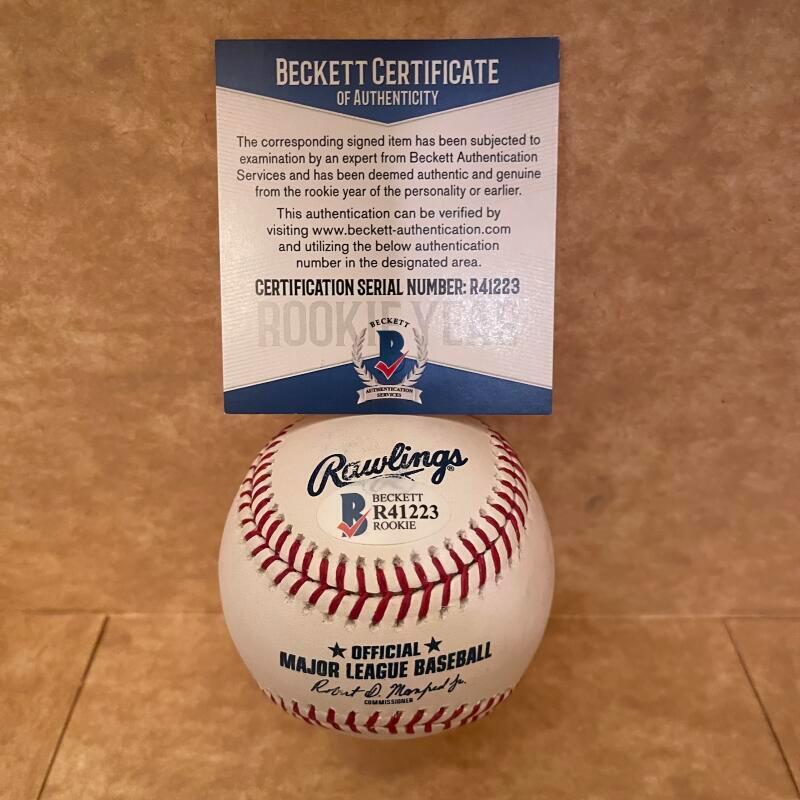 RECE HINDS REDS  SIGNED AUTOGRAPHED M.L. BASEBALL BECKETT AUTH