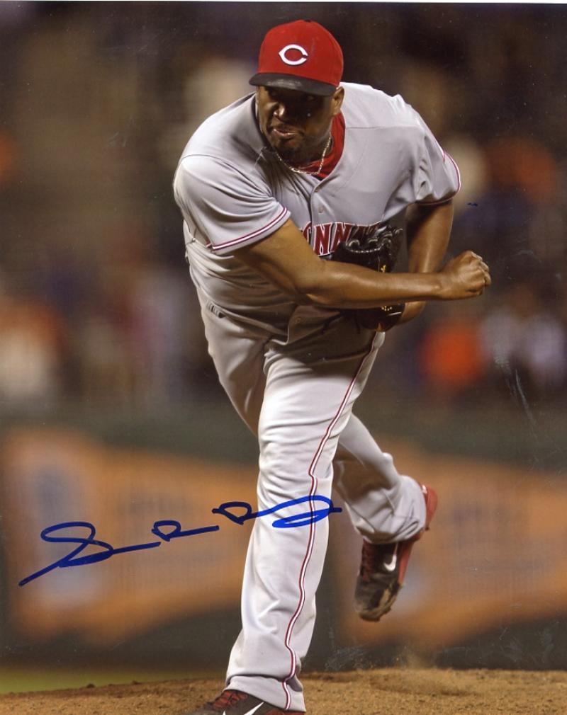 JUMBO DIAZ  CINCINNATI REDS  SIGNED  AUTOGRAPH 8X10 PHOTO