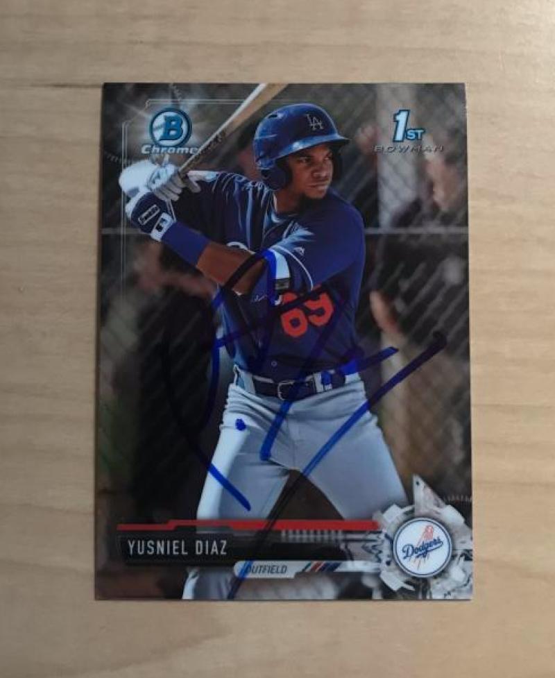 YUSNIEL DIAZ LOS ANGELES DODGERS AUTOGRAPHED 2017 BOWMAN CARD #BCP229 W/COA 