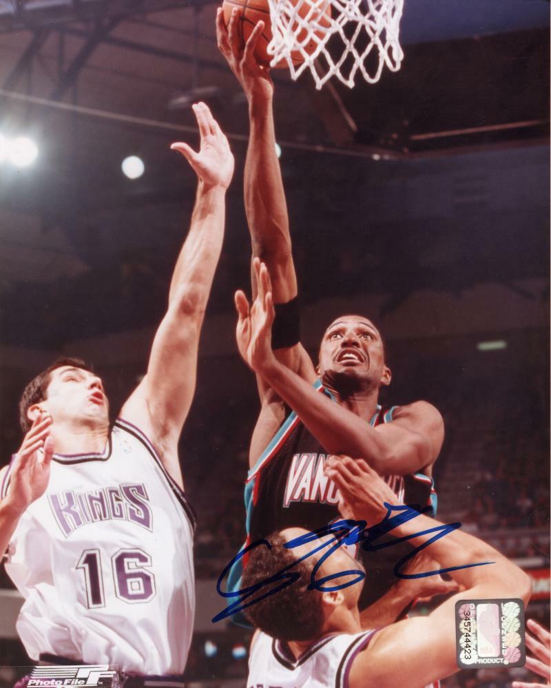 SHAREEF ABDUR-RAHIM VANCOUVER GRIZZLIES LAY UP SIGNED 8X10 PHOTO W/ COA