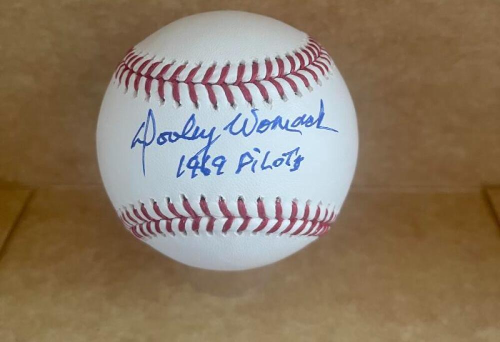 DOOLEY WOMACK 1969 PILOTS SIGNED AUTO M.L. BASEBALL BECKETT AUTHENTICATED