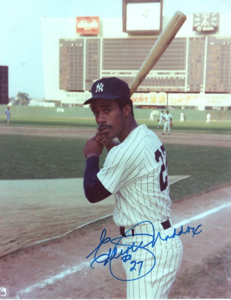 ELLIOTT MADDOX NEW YORK YANKEES   SIGNED AUTOGRAPHED 8X10 PHOTO W/ COA