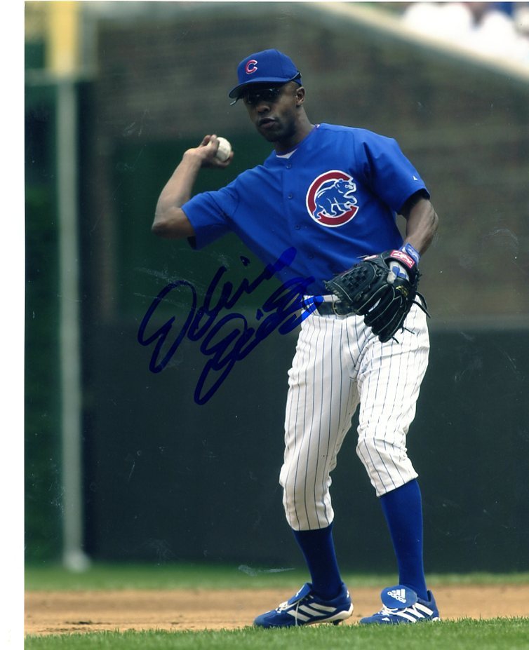DELINO DESHIELDS IN FIELD CHICAGO CUBS SIGNED AUTOGRAPHED 8X10 PHOTO
