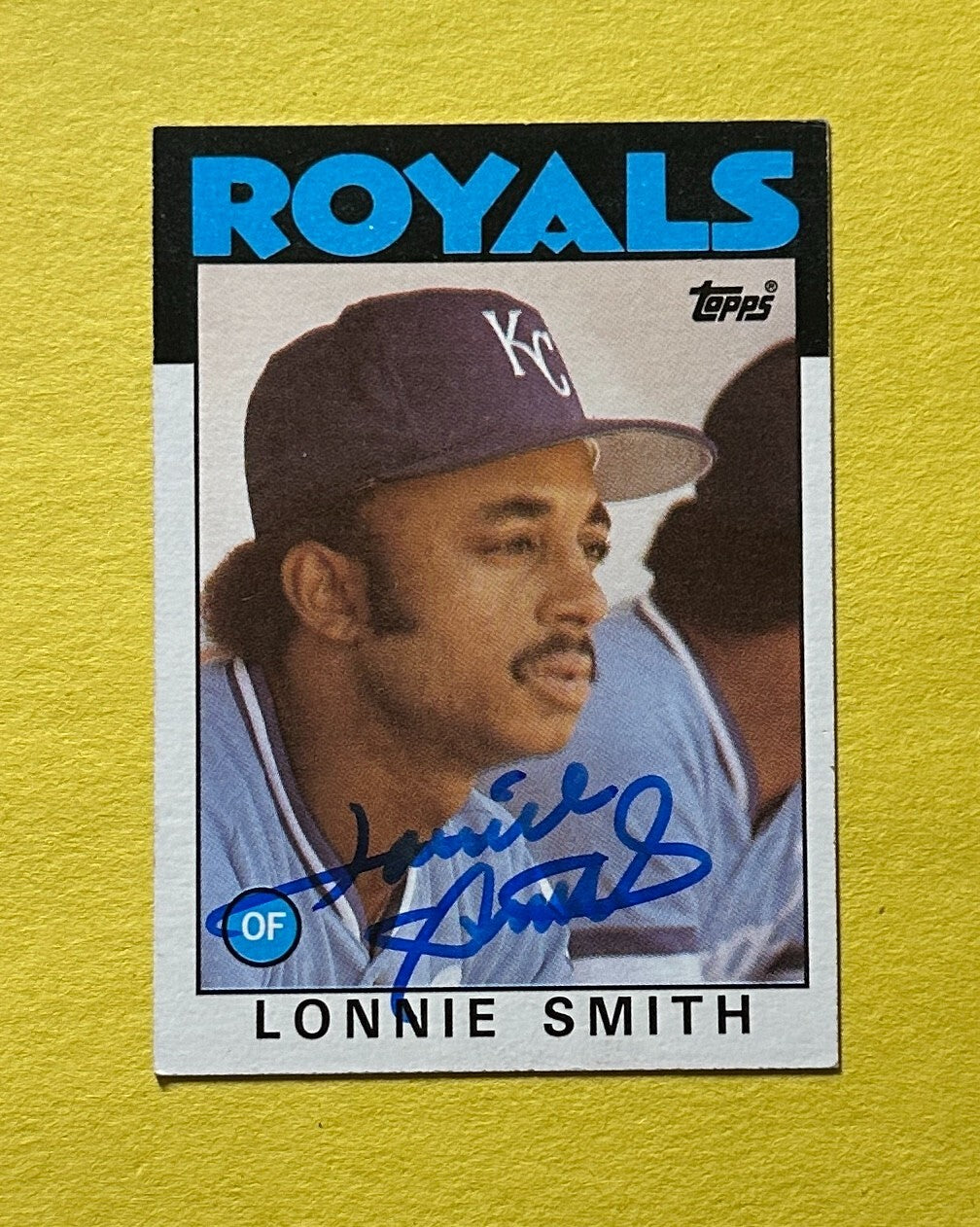 1986 TOPPS LONNIE SMITH SIGNED AUTOGRAPH CARD W/ COA #617 ROYALS